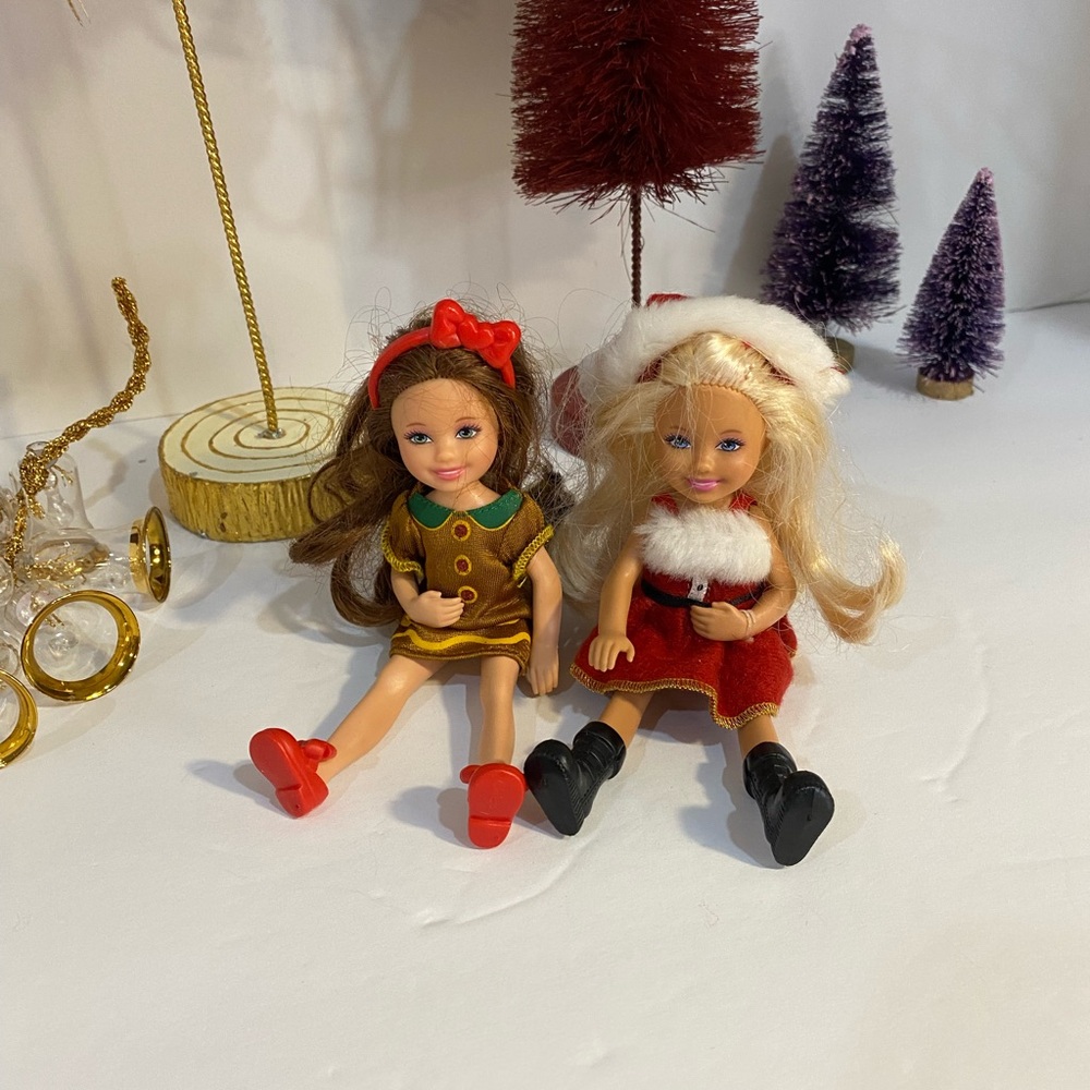Barbie’s Vintage Kelly Christmas Doll - Picture 10 of 16